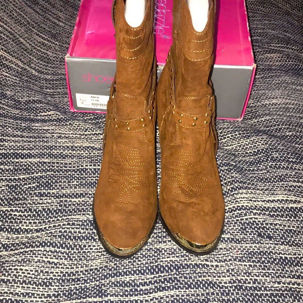 New Cognac Boot Gold Top and Hardware size 11
